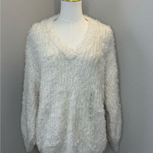 Cozy Super Soft GUESS Natsumi Eyelash Sweater Dove White M NWT